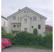 Helle und zentrumsnahe 5 Zimmer Wohnung mit Balkon u. Einbauküche - Eichstätt