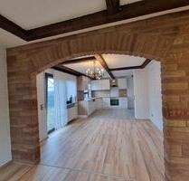 IK|Modernes Wohnen auf zwei Etagen – 5-ZKB-Maisonette in Hütschenhausen - Ramstein-Miesenbach