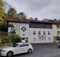 Immobilie mit Entwicklungspotential in zentraler und ruhiger Lage - Hösbach