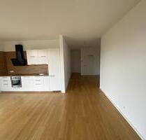 Zweitbezug nach Sanierung_Balkon_Aufzug_EBK - Dresden Cotta