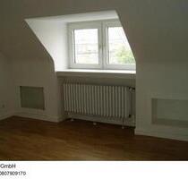 3-Zimmer Dachgeschosswohnung mit Laminat in Heimfeld - Hamburg Harburg