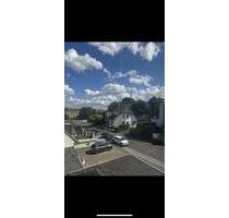 Großzügig & modern: Maisonette-Wohnung im Zweifamilienhaus - Neuss Holzheim