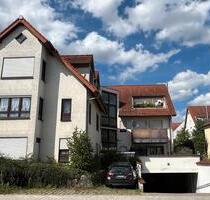 Lichtdurchflutete Dachgeschosswohnung mit Terrasse in Gäufelden