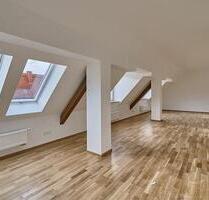 Freuen Sie sich auf diese herrliche Dachgeschoß-Wohnung mit Einbauküche! - Nürnberg Falkenheim