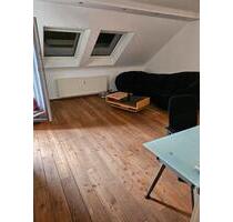 gemütliche und lichtdurchflutete Dachgeschosswohnung - Mannheim Feudenheim