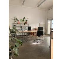 Studio Platz Schreibtisch fixed desk 4 rent (Rathaus Neukölln) - Berlin