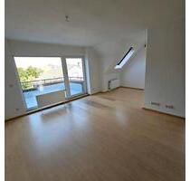 Helle grosse DG Maisonettwohng mit Stellplatz Dinslaken Bruch