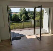 Neubauwohnung mit Balkon und direktem Seeblick - Krumbach (Schwaben)