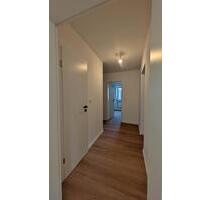 Kernsanierte 71m² EG-Wohnung mit Sonnenbalkon, Designerbad & TG - Moers