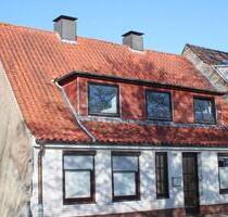 Wohnen wie im eigenen Haus: 3-Zi-Wohnung mit Garage und Garten - Schleswig
