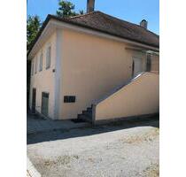 Mehrfamilienhaus zentral in Osterhofen zu verkaufen