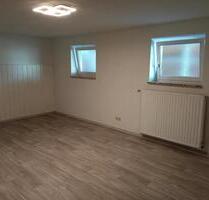 Wohnung & Carport - 350,00&nbsp;EUR Kaltmiete, ca.&nbsp; 82,50&nbsp;m&sup2; in Alheim (PLZ: 36211)