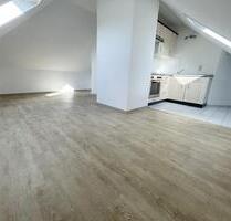 *** Gemütliches 2-Raum-DG-Kuschelnest mit Einbauküche in Weißenborn bei Freiberg *** - Oberschöna