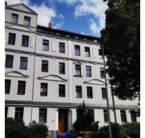 Großzügige 3-Zimmer mit Laminat, Wannenbad und Balkon, EBK in ruhiger Lage! - Chemnitz Ebersdorf