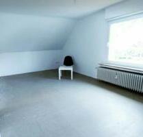 Bereit zum Einzug: 3 Raum DG-Wohnung in Bochum-Linden