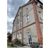 Geräumige 5-Raum-Wohnung - 1.102,00 EUR Kaltmiete, in Schmölln (PLZ: 04626)