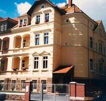 In dieser Villa werden zwei Wohnungen zum Mieten angeboten - Döbeln