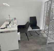Nagelstudio Arbeitsplatz Rastatt