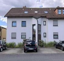 Sehr gepflegte ruhige 2-Zimmer-Wohnung mit Balkon & Stellplatz - Grub am Forst