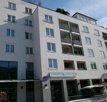 1 Zimmer, frisch renoviert , toller Ausblick, kl. Balkon, gr. Kel - Schönefeld
