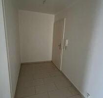 Sanierte 3 Zimmer Wohnung im Dreifamilienhaus Bungalow am Hang - Schwerte