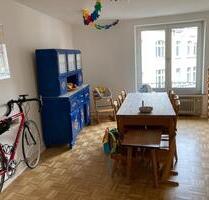 5-Zi-Wohnung Bonn Zentrum mit Einbauküche (Übernahme obligat)