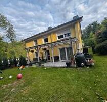 Charmantes Zweifamilienhaus - 1.700,00 EUR Kaltmiete, ca.  160,00 m² in Lübbecke (PLZ: 32312)