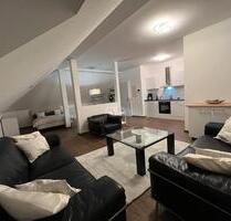 Moderne, möblierte Dachgeschosswohnung (50 m²) - Warstein