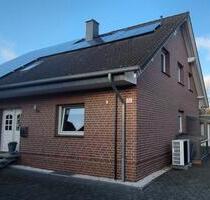 Einfamilienhaus mit Einliegerwohnung, PV-Anlage, Wärmepumpe - Bad Harzburg