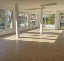 Schöner heller Gewerberaum - 560,00 EUR Kaltmiete, in Northeim (PLZ: 37154)