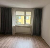 Essen Süd 2 Raum mit Süd West Balkon teilmöbliert ca 53 qm