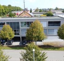 Moderne 122 m² Wohnung mit Balkon & Stellplatz in Ursensollen
