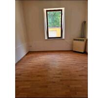2 Zimmerwohnung EG in Selb - 320,00 EUR Kaltmiete, ca.  40,00 m² in Selb (PLZ: 95100)
