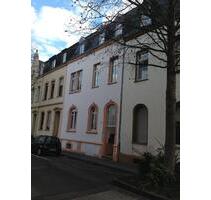 Altbauwohnung in Trier-Süd mit 30 m² Spitzboden extra