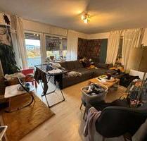 Schöne Wohnung im 2.OG, schöner Ausblick mit tollem Balkon - Neustadt bei Coburg