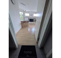 Möblierte 2-Zimmer Wohnung Balkon Tiefgaragenstellplatz Mannheim