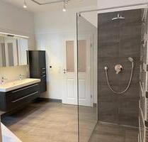 Schicke 4-Raumwohnung - 750,00 EUR Kaltmiete, ca.  115,00 m² in Crimmitschau (PLZ: 08451)
