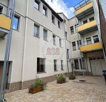 Erstbezug nach Sanierung mit hochwertiger Einbauküche - Zwickau