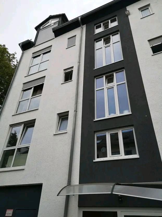 2 -Zimmer Wohnung mit Balkon RenoviertSaniert in Top lage* - Offenbach am Main Bieberer Berg