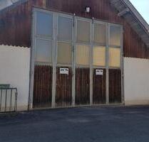 Teil einer Lagerhalle im Zentrum von Taufkirchen (Vils)