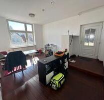 2 Zimmer Wohnung in Heide - 750,00 EUR Kaltmiete, ca.  30,00 m² in Kiel (PLZ: 24114) Südfriedhof