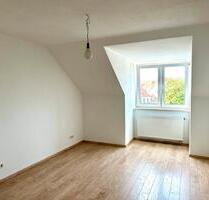Top Dachgeschosswohnung - 680,00 EUR Kaltmiete, in Augsburg (PLZ: 86150)