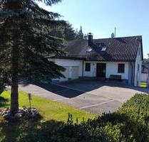Mehrfamilienhaus, großes Grundstück, vielseitige Nutzoptionen - Kemnath