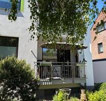 Stilvolle, sanierte 3-Raum-Wohnung Erdgeschoss, Balkon, Küche - Essen Stadtbezirk VII