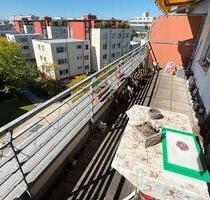 Teilmobilierte 2 Zimmer Wohnung mit großem Balkon - Köln Ehrenfeld