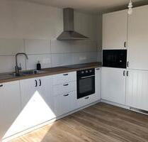 Großzügige 3 Zimmer Wohnung mit Garten und Carport - Rieste