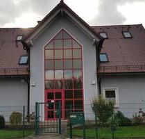 Gewerbeeinheit mit Wohnung, Büro und Mehrzweckhalle nahe A71 - Sömmerda