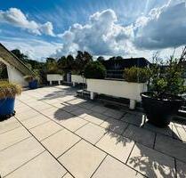 Helle Eigentumswohnung mit großer Dachterrasse - Langenfeld (Rheinland)