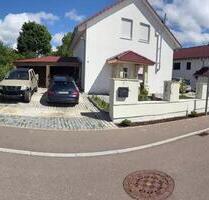 Modernes Einfamilienhaus mit Doppelgarage - Böhmenkirch