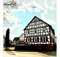 Großzügiges Fachwerkhaus mit Scheune & Garten mitten in Rosenthal - Marburg Biegenviertel